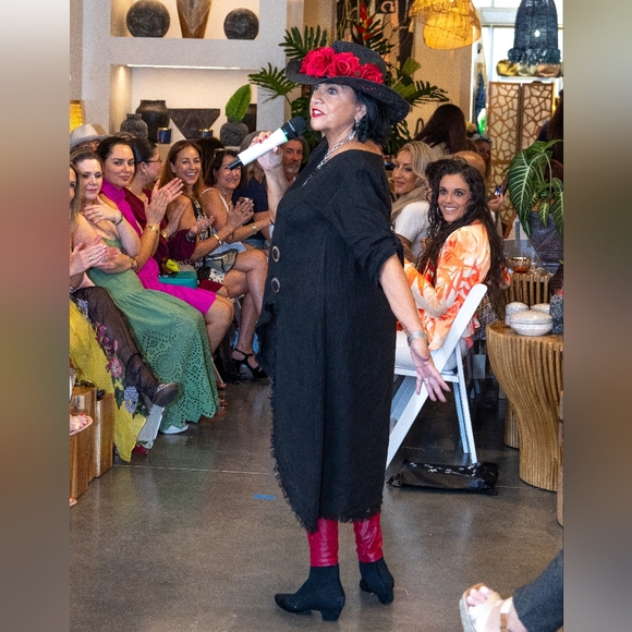 Fashion is my business. I bring the Designer Looks for Less - Picture 4 of 7